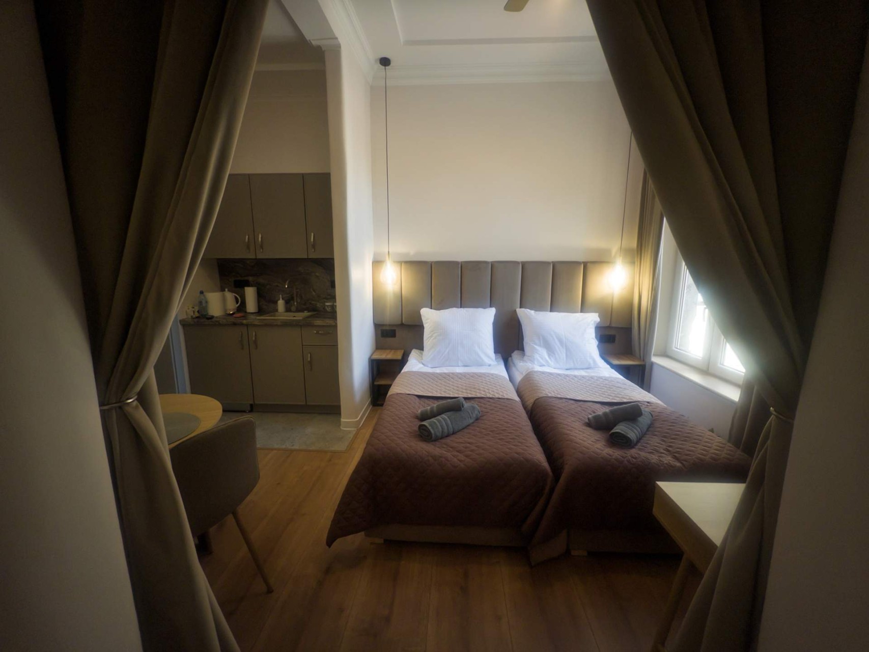 Wnętrze Apartament Mazurski z 3 pojedynczymi łóżkami