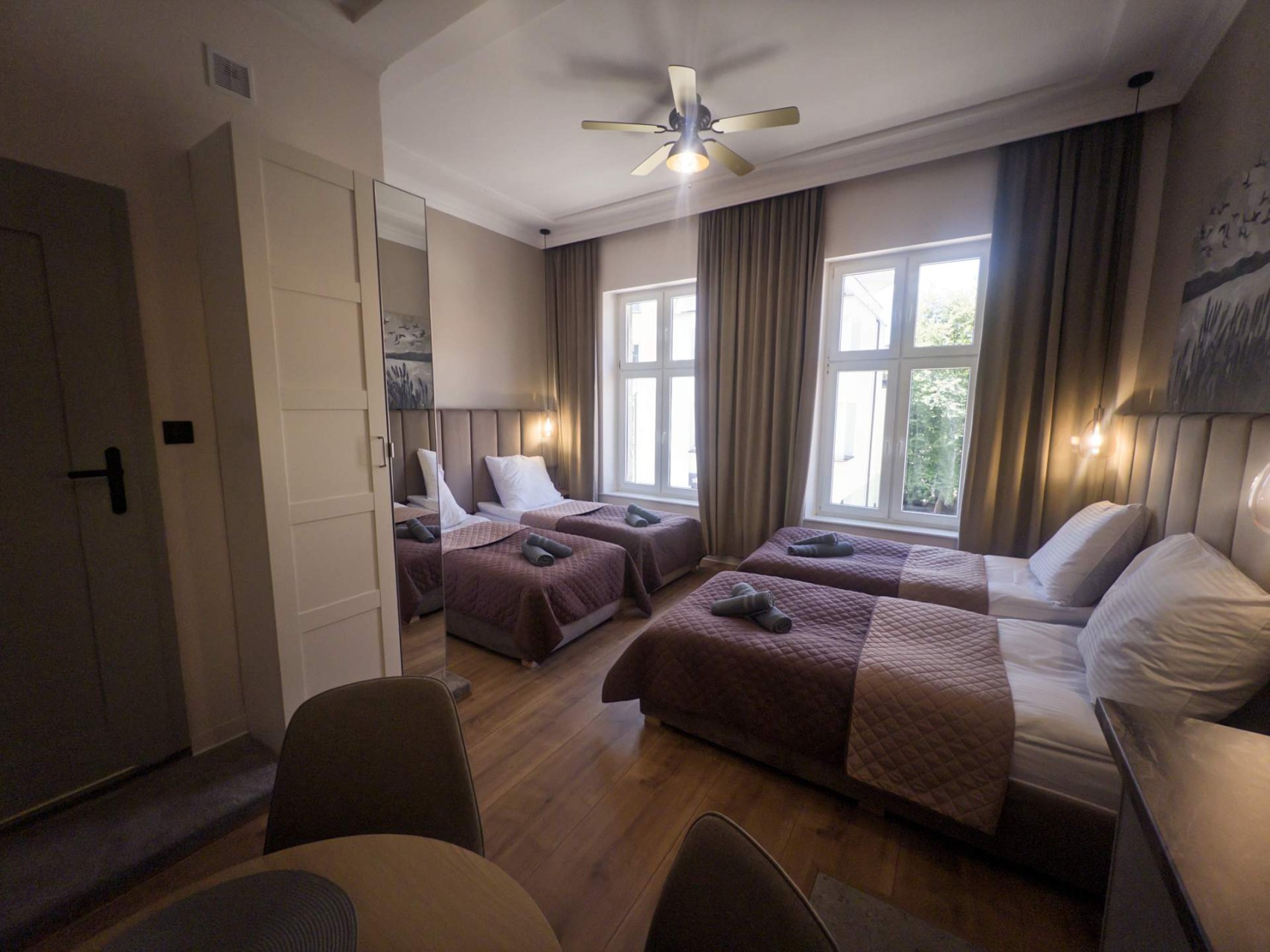 Wnętrze Apartament Mazurski z 4 pojedynczymi łóżkami