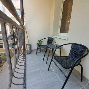 Apartament z balkonem